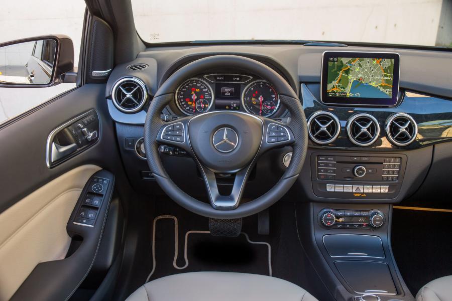  Mercedes-Benz B200 CDI 4Matic Urban Line 2014 года  (фото 7 из 8)
